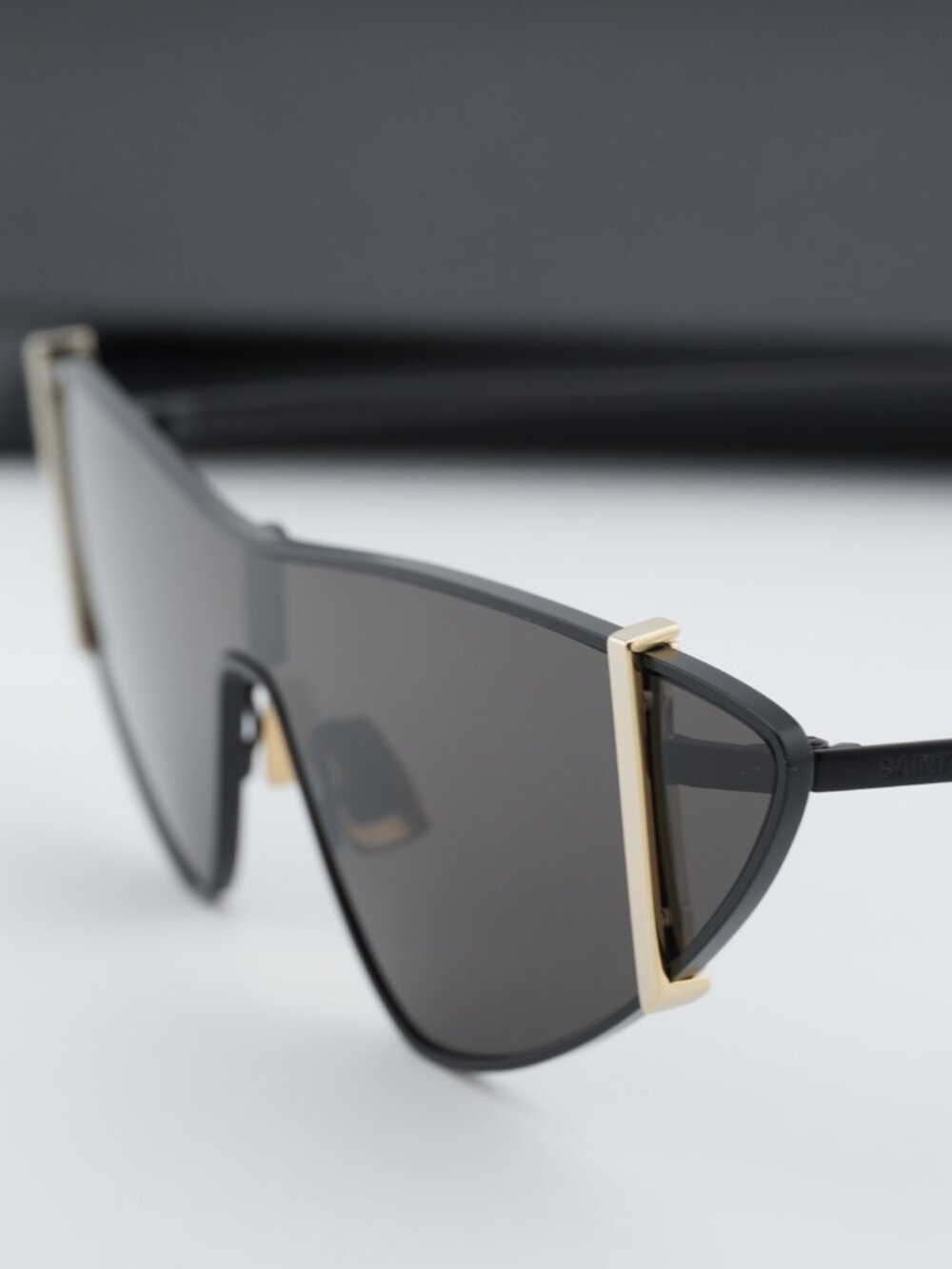 Saint Laurent SL536 001 Rimless Shield Sunglasses - Black - Picture 3 of 10